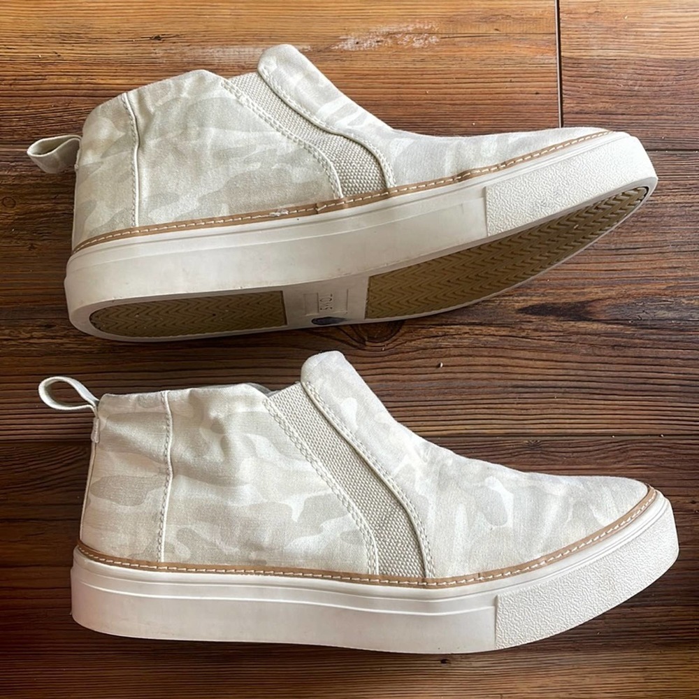 TOMS Bryce Slip On in Natural Camo Size 8